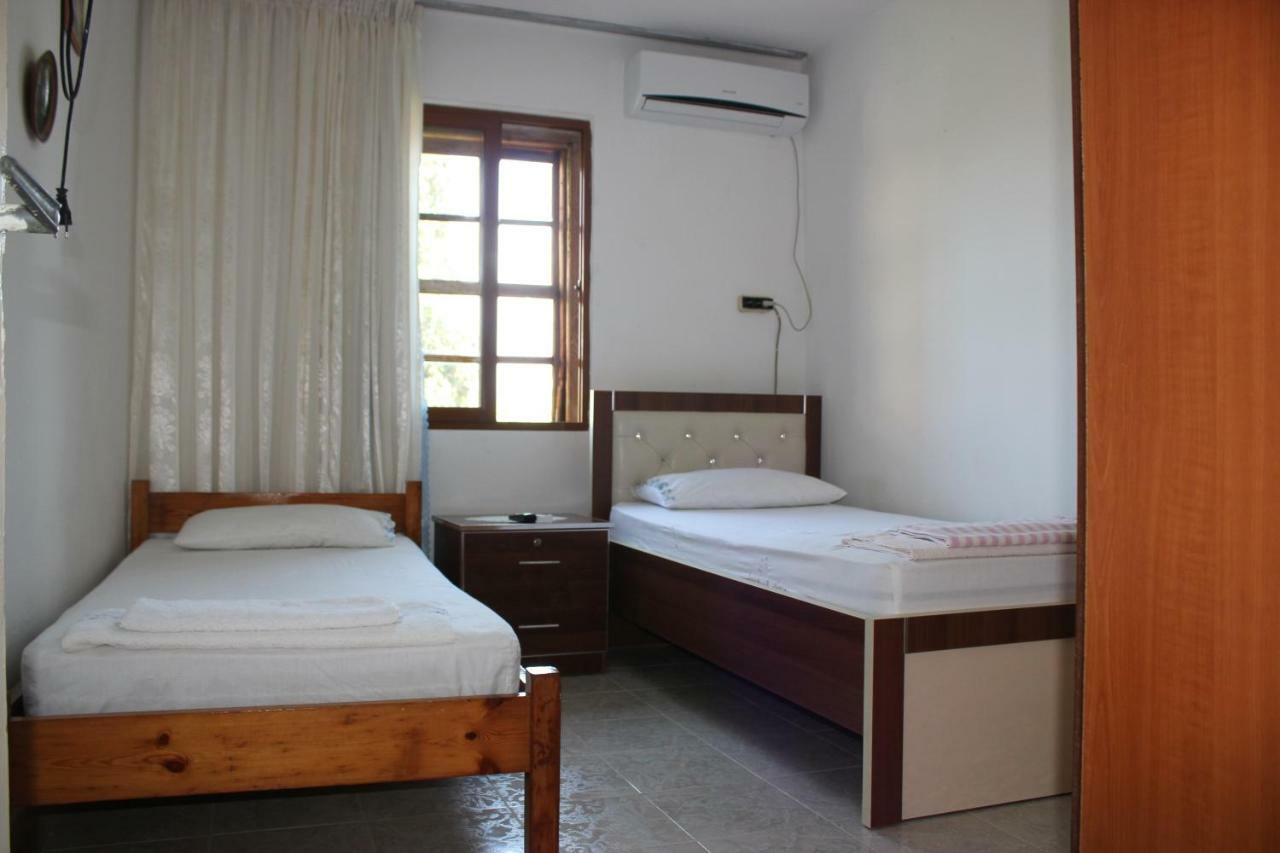 Guest House Toli Inside Berat Castle Exterior foto